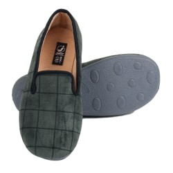 ZAPATILLA CERRADA CONFORTABLE