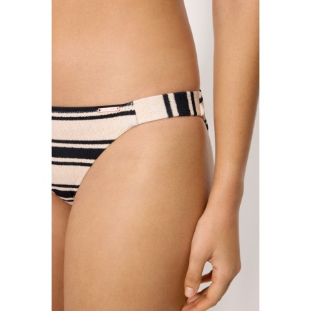 BIKINI TRIANGULO COPA B
